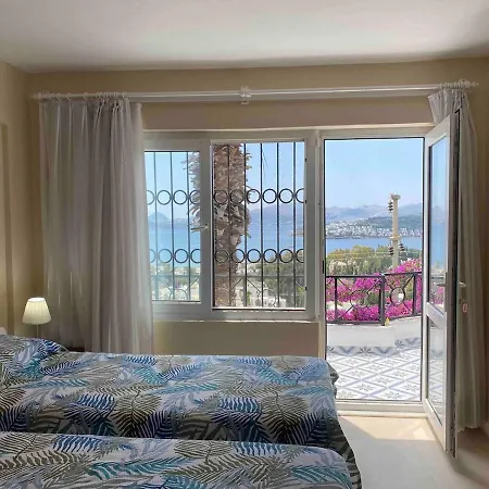 Villa With Panoramic Sea View In Bitez *