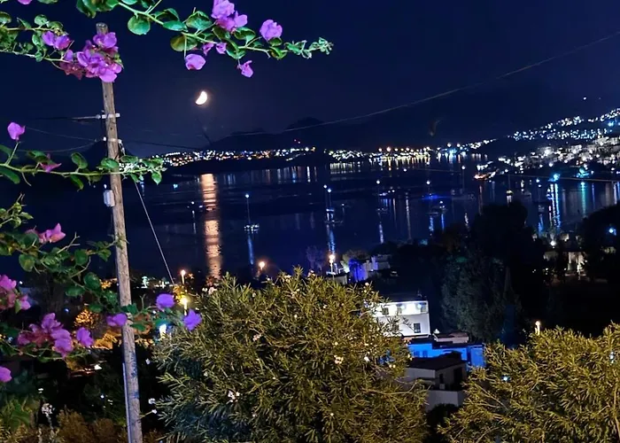 With Panoramic Sea View In Bitez Vila *